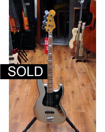 Fender Vintera 70s Jazz Bass Inca Silver